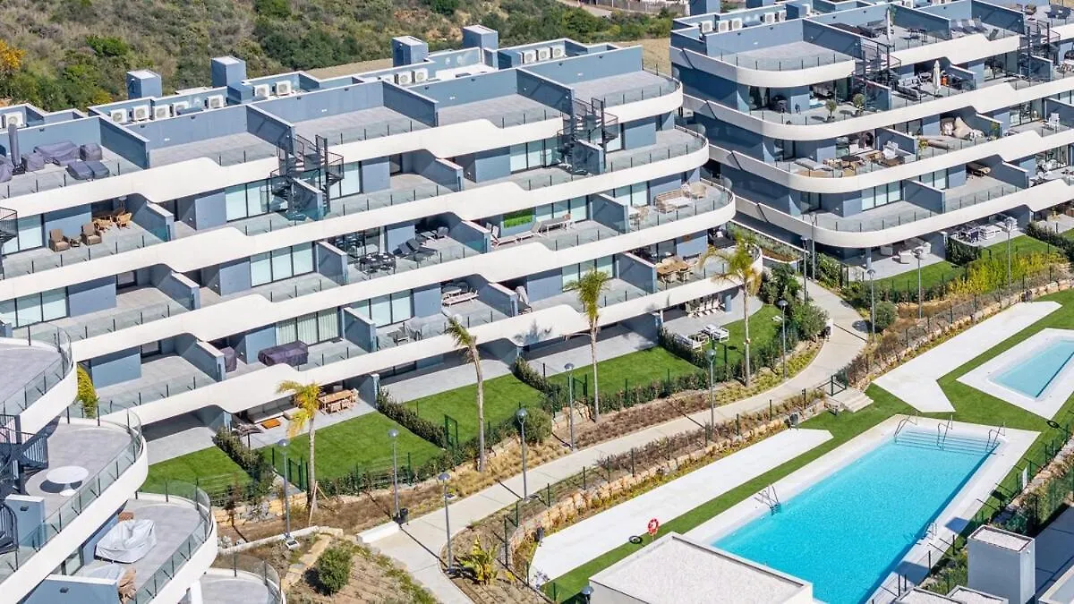 Luxury Oasis Escape Apartment Estepona