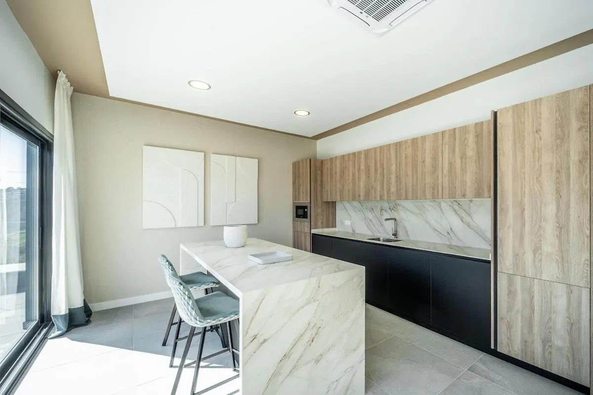 Luxury Oasis Escape Apartment Estepona 0*,