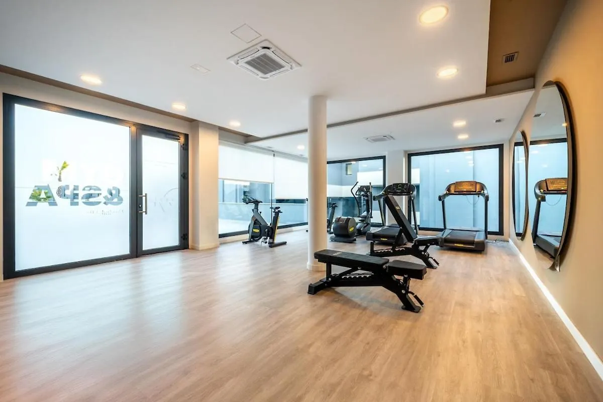 Luxury Oasis Escape Apartment Estepona