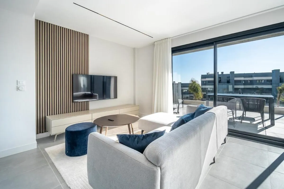 Luxury Oasis Escape Apartment Estepona