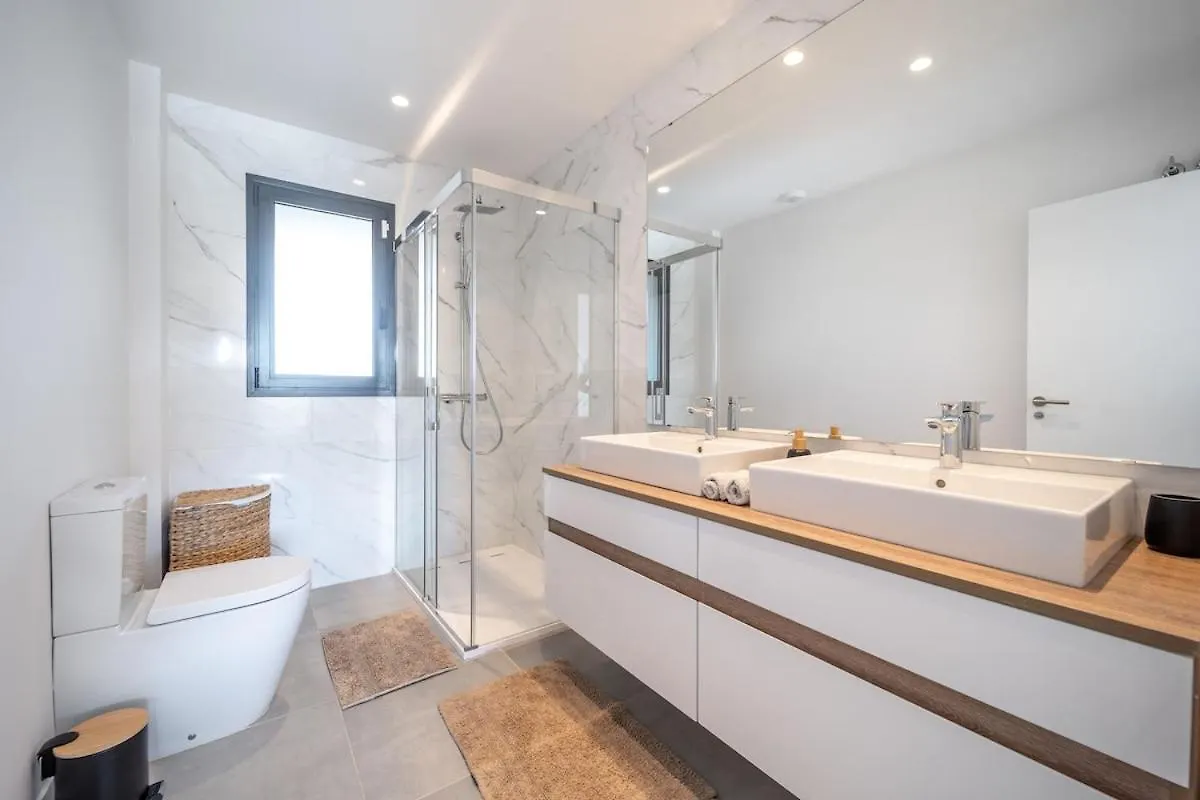 Luxury Oasis Escape Apartment Estepona